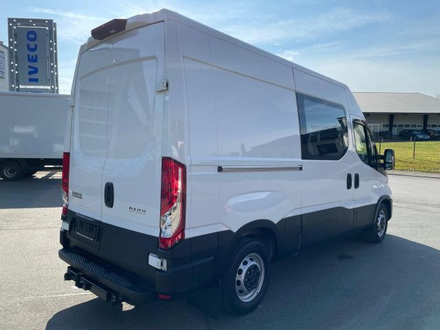 Iveco Daily 35S16A8 CRV MY22 Euro6 Klima AHK Navi ZV - Panel van: picture 3 Iveco Daily 35S16A8 CRV MY22 Euro6 Klima AHK Navi ZV - Panel van: picture 3