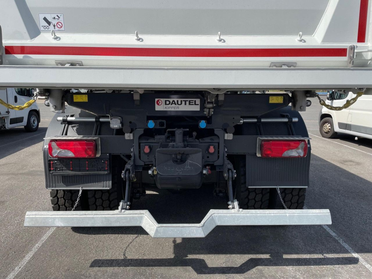 Iveco X-Way AD300X54Z HR OFF - Tipper: picture 4 Iveco X-Way AD300X54Z HR OFF - Tipper: picture 4