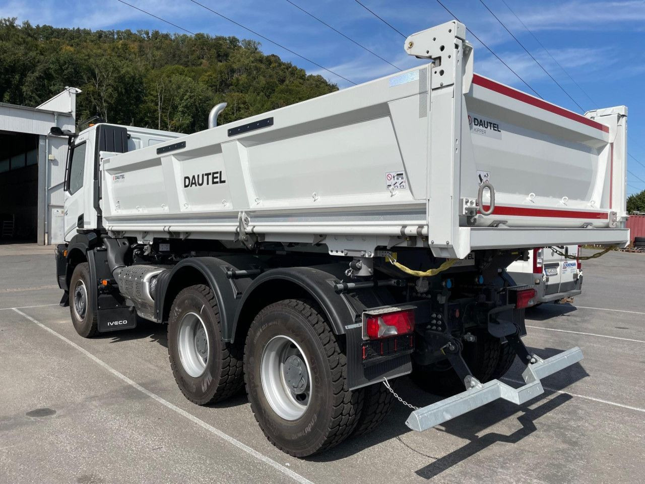 Iveco X-Way AD300X54Z HR OFF - Tipper: picture 5 Iveco X-Way AD300X54Z HR OFF - Tipper: picture 5