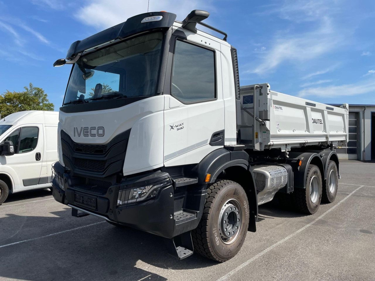 Iveco X-Way AD300X54Z HR OFF - Tipper: picture 1 Iveco X-Way AD300X54Z HR OFF - Tipper: picture 1