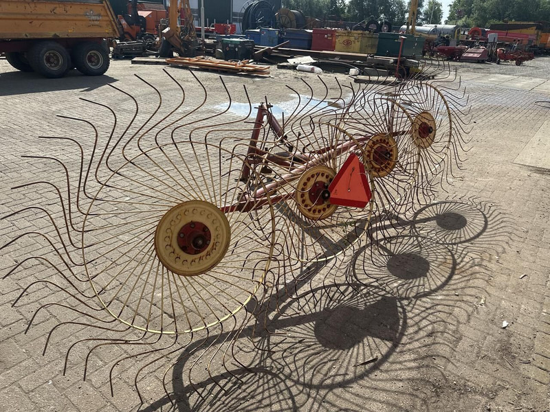 4 bords gedragen acrobaat - Gebruikt - Tedder/ Rake: picture 4 4 bords gedragen acrobaat - Gebruikt - Tedder/ Rake: picture 4