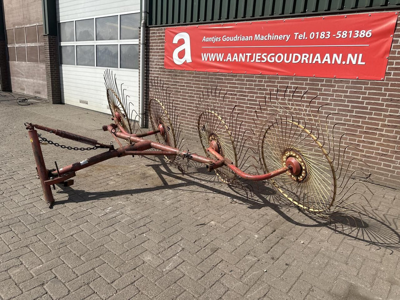 4 bords gedragen acrobaat - Gebruikt - Tedder/ Rake: picture 2 4 bords gedragen acrobaat - Gebruikt - Tedder/ Rake: picture 2