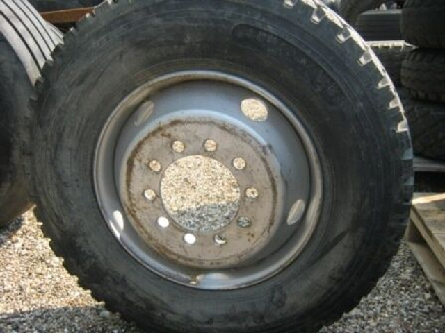 Band NIEUW - Wheels and tires: picture 1 Band NIEUW - Wheels and tires: picture 1