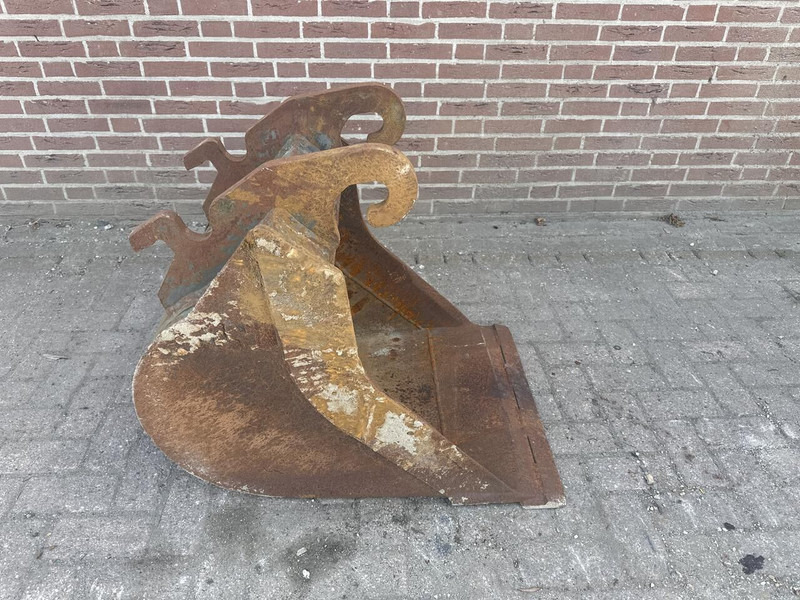 CW 10 - Bucket for Construction machinery: picture 2 CW 10 - Bucket for Construction machinery: picture 2