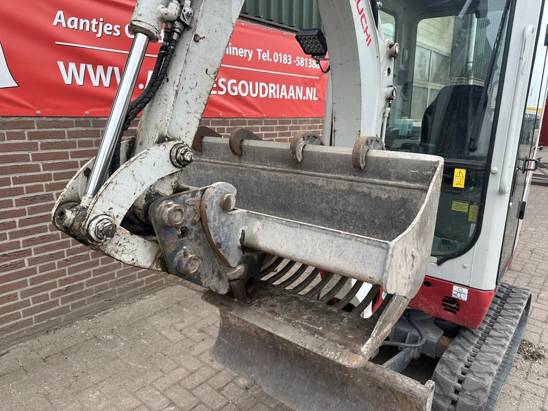 Takeuchi TB216 - Gebruikt - Mini excavator: picture 3 Takeuchi TB216 - Gebruikt - Mini excavator: picture 3