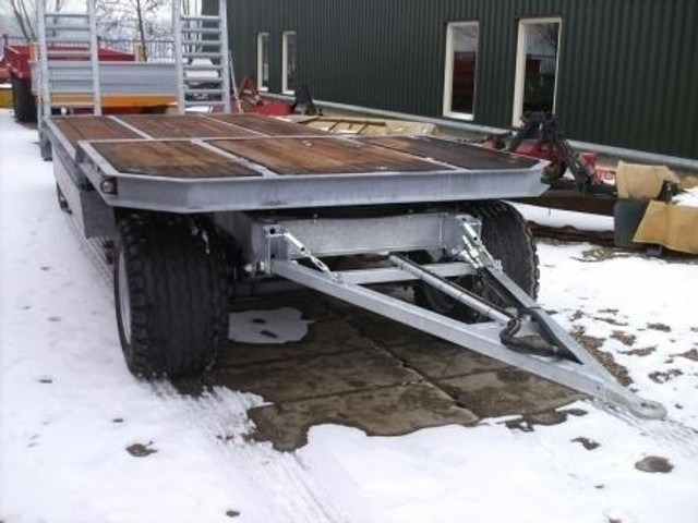 Semie diepladers - Low loader trailer: picture 1 Semie diepladers - Low loader trailer: picture 1