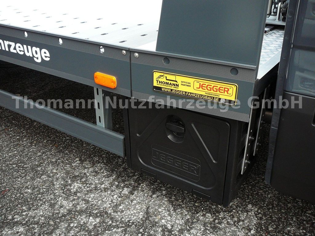 Iveco Daily 35S18 Autotransporter Aut. Luftfed. NAVI - Autotransporter truck, Commercial vehicle: picture 4 Iveco Daily 35S18 Autotransporter Aut. Luftfed. NAVI - Autotransporter truck, Commercial vehicle: picture 4
