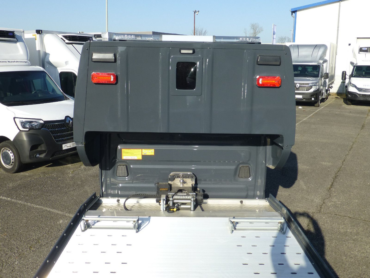 Tow truck Iveco Daily 35S18 Autotransporter  NAVI Schlafkabine: picture 10