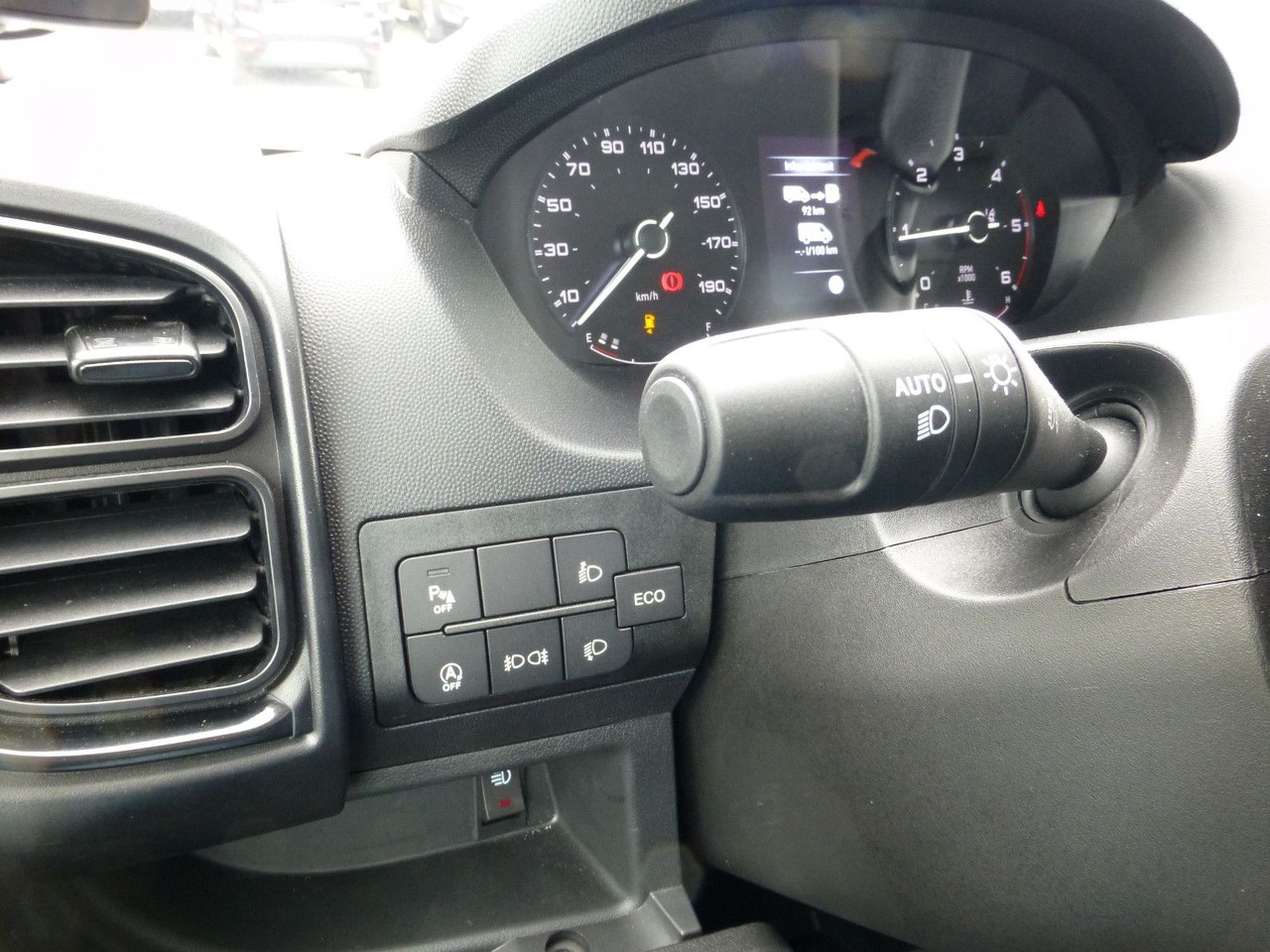 Refrigerated van Peugeot Boxer Kühlkastenwagen Carrier Xarios 300 GH Navi: picture 17