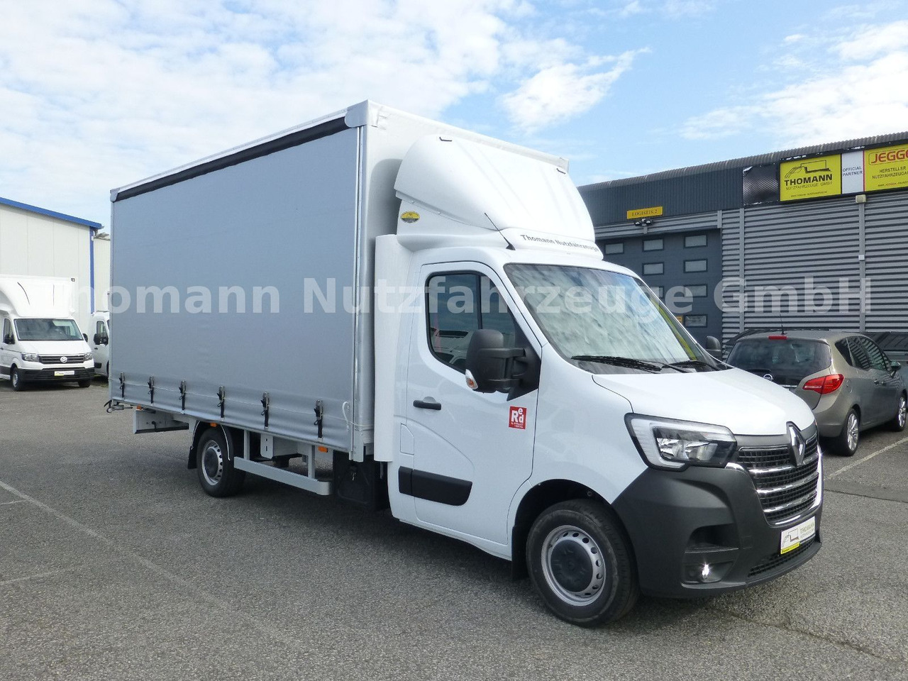 Renault Master by Trucks Pritsche Plane / Türen Vollalu - Curtain side van: picture 2 Renault Master by Trucks Pritsche Plane / Türen Vollalu - Curtain side van: picture 2