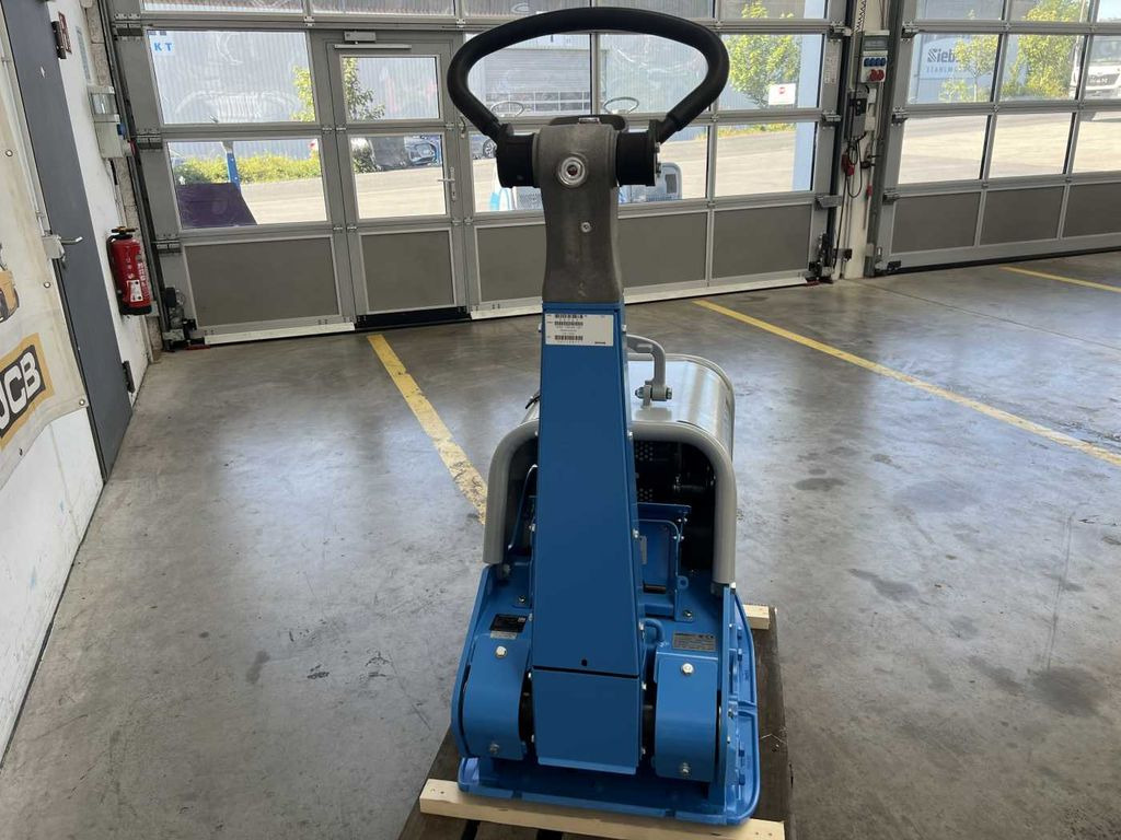 Weber CR 7 WSA Hatz-Diesel / 484 kg Rüttelplatte - Construction machinery: picture 5 Weber CR 7 WSA Hatz-Diesel / 484 kg Rüttelplatte - Construction machinery: picture 5