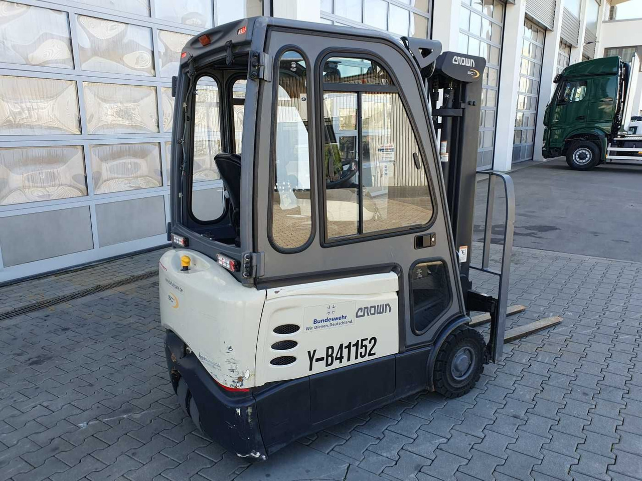 Crown SCT6020-1.3 /Triplex: 4.30m /Batterie 2020 - Electric forklift: picture 3 Crown SCT6020-1.3 /Triplex: 4.30m /Batterie 2020 - Electric forklift: picture 3