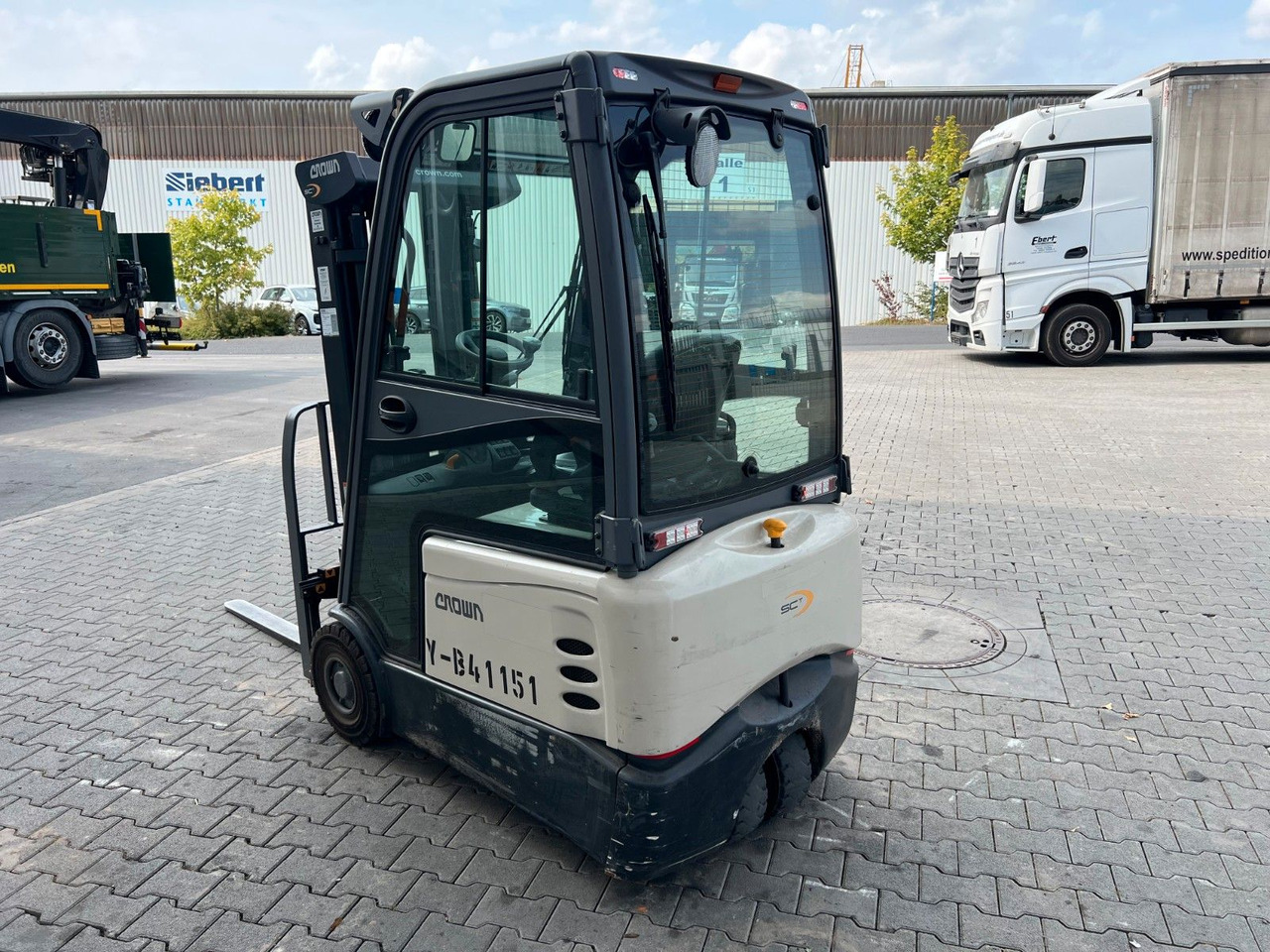 Crown SCT6020-1.3 / Triplex 4,3m / 1.227h / 2017 - Electric forklift: picture 5 Crown SCT6020-1.3 / Triplex 4,3m / 1.227h / 2017 - Electric forklift: picture 5