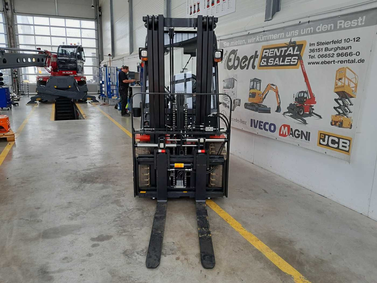 Electric forklift EP Equipment EFL303 / 3,0T / Triplex: 4,80m / SS: picture 8
