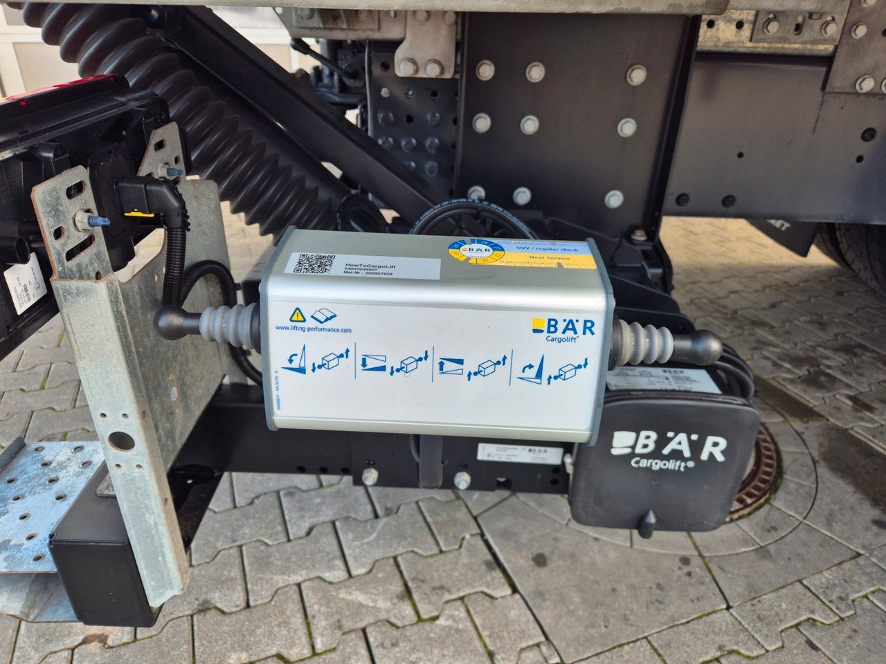 Refrigerator truck Iveco AD190S40/FP Lamberet Mitsubishi LBW Tür AHK: picture 15