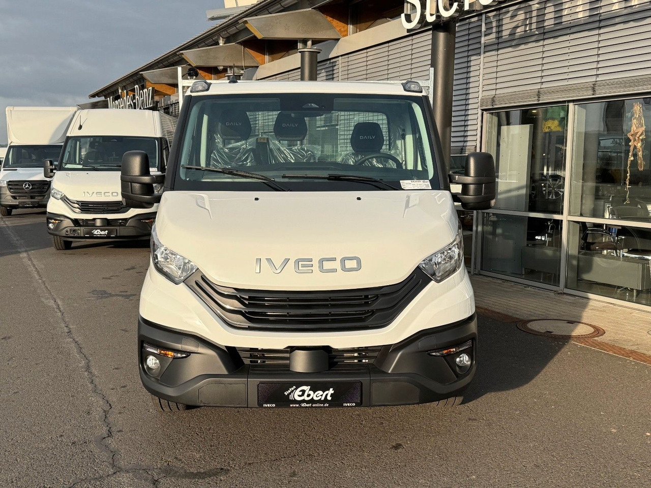 Iveco Daily 35S14 A8*L4.260mm*Automatik*Kamera* - Open body delivery van: picture 3 Iveco Daily 35S14 A8*L4.260mm*Automatik*Kamera* - Open body delivery van: picture 3