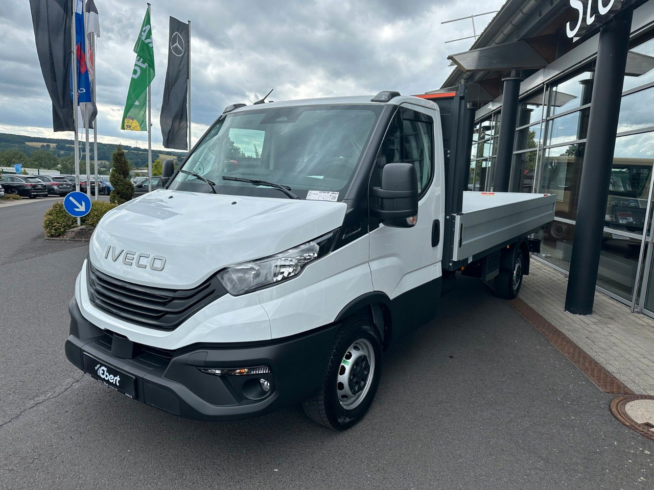 Iveco Daily 35S16 A8 *R.4100 mm*AHK*Kamera* 3x - Open body delivery van: picture 3 Iveco Daily 35S16 A8 *R.4100 mm*AHK*Kamera* 3x - Open body delivery van: picture 3