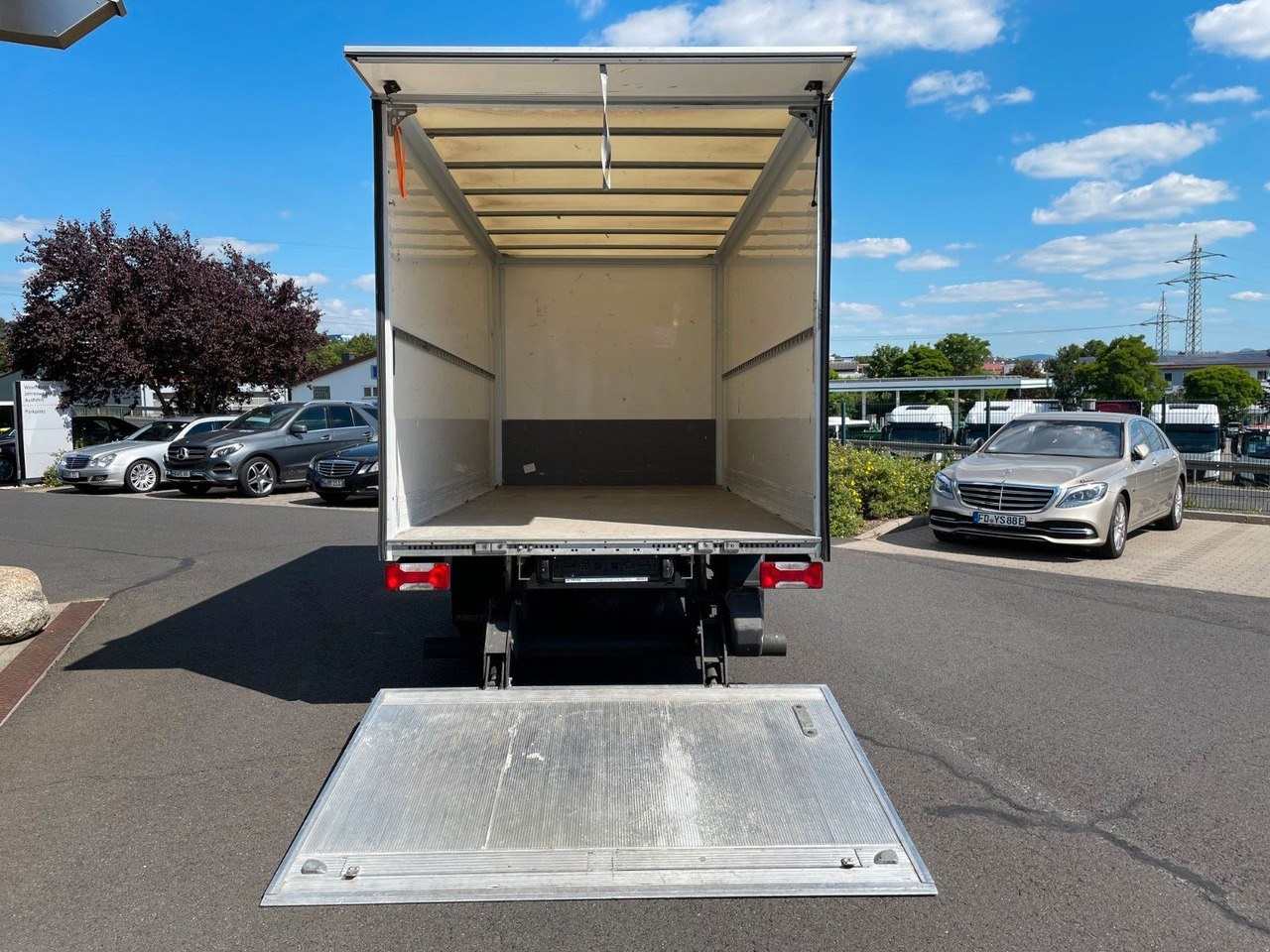 Iveco Daily 35S16 *Koffer*LBW*Klima* - Box van: picture 3 Iveco Daily 35S16 *Koffer*LBW*Klima* - Box van: picture 3