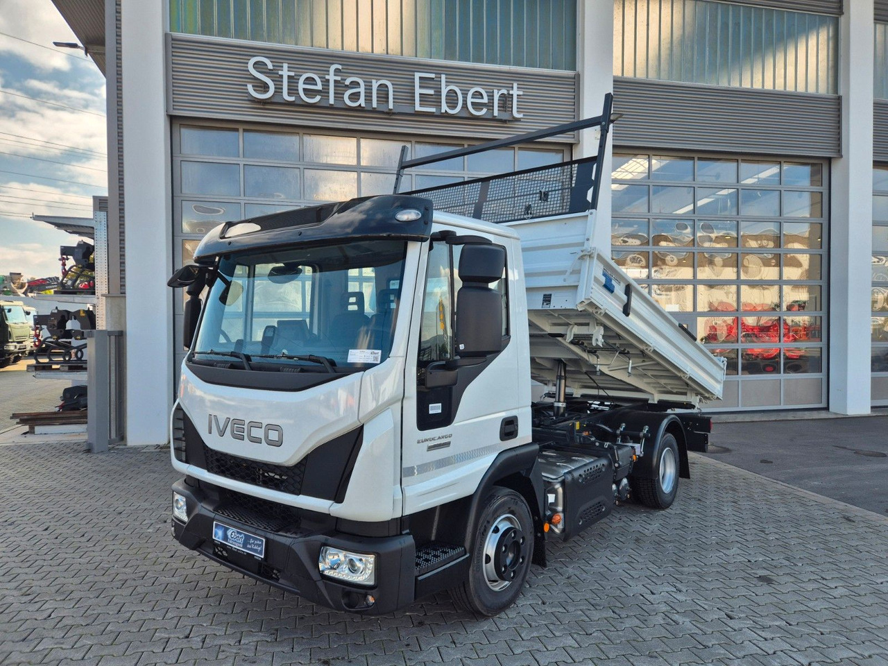 Iveco Eurocargo ML80E21 Meiller 2x AHK 3 Sitze Klima - Tipper van: picture 1 Iveco Eurocargo ML80E21 Meiller 2x AHK 3 Sitze Klima - Tipper van: picture 1