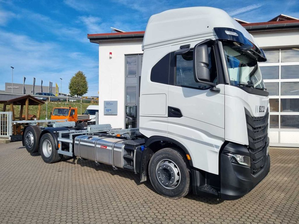 Iveco S-Way AS260S46 6x2 BDF-Wechsler Intarder 2x vorh Iveco S-Way AS260S46 6x2 BDF-Wechsler Intarder 2x vorh - Container transporter/ Swap body truck: picture 2 Iveco S-Way AS260S46 6x2 BDF-Wechsler Intarder 2x vorh Iveco S-Way AS260S46 6x2 BDF-Wechsler Intarder 2x vorh - Container transporter/ Swap body truck: picture 2