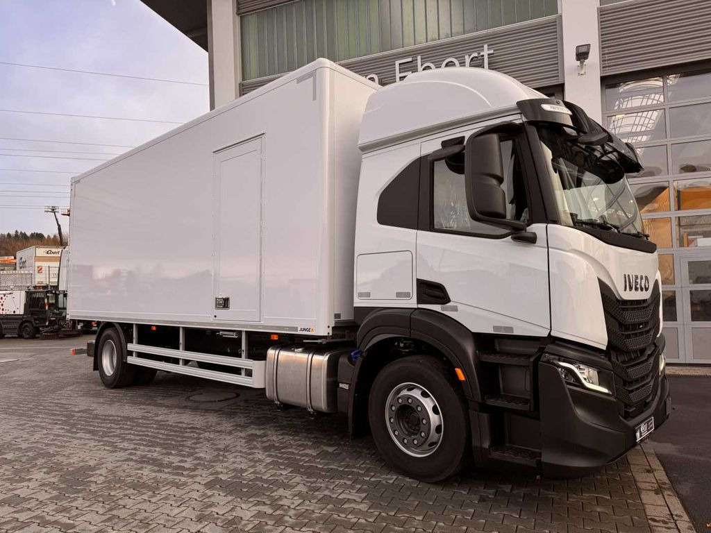 Iveco S-Way AT190S40/P LBW 2.000kg Tür Navi Bett - Box truck: picture 3 Iveco S-Way AT190S40/P LBW 2.000kg Tür Navi Bett - Box truck: picture 3