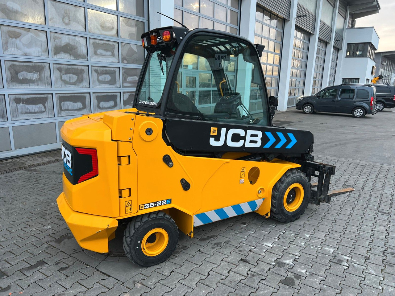 JCB TLT 35-22E Teletruck / nur 131h! / 2022 / SS - Telescopic handler: picture 4 JCB TLT 35-22E Teletruck / nur 131h! / 2022 / SS - Telescopic handler: picture 4