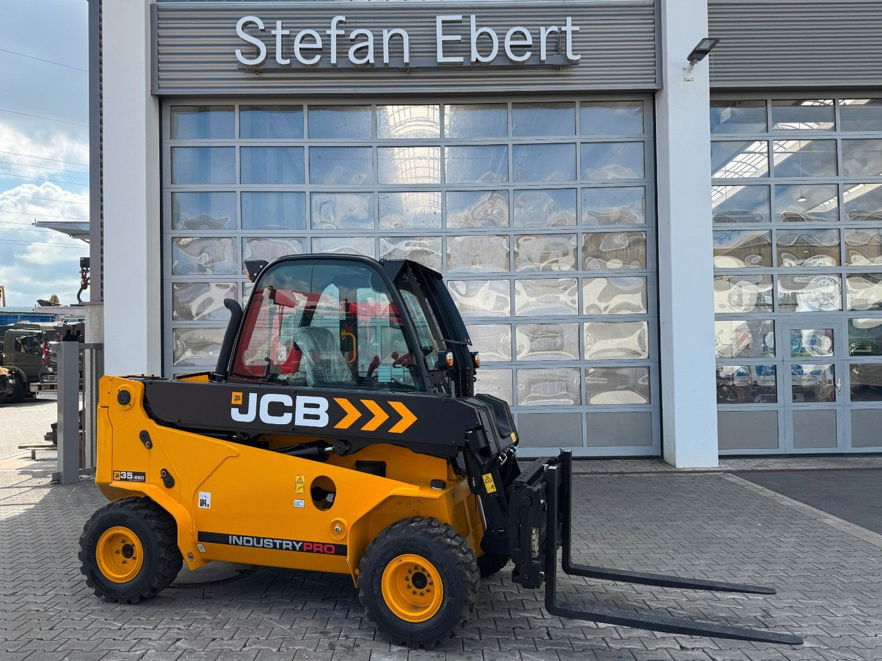 JCB TLT 35-26D 4WD Teletruck / NEU 2025 / SS - Telescopic handler: picture 1 JCB TLT 35-26D 4WD Teletruck / NEU 2025 / SS - Telescopic handler: picture 1
