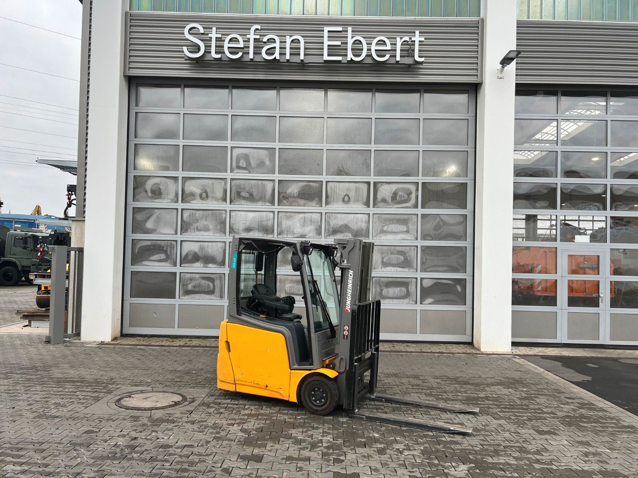 Jungheinrich EFG 215 / Triplex 4.25m / 1.851h / Batterie 2023 - Electric forklift: picture 1 Jungheinrich EFG 215 / Triplex 4.25m / 1.851h / Batterie 2023 - Electric forklift: picture 1