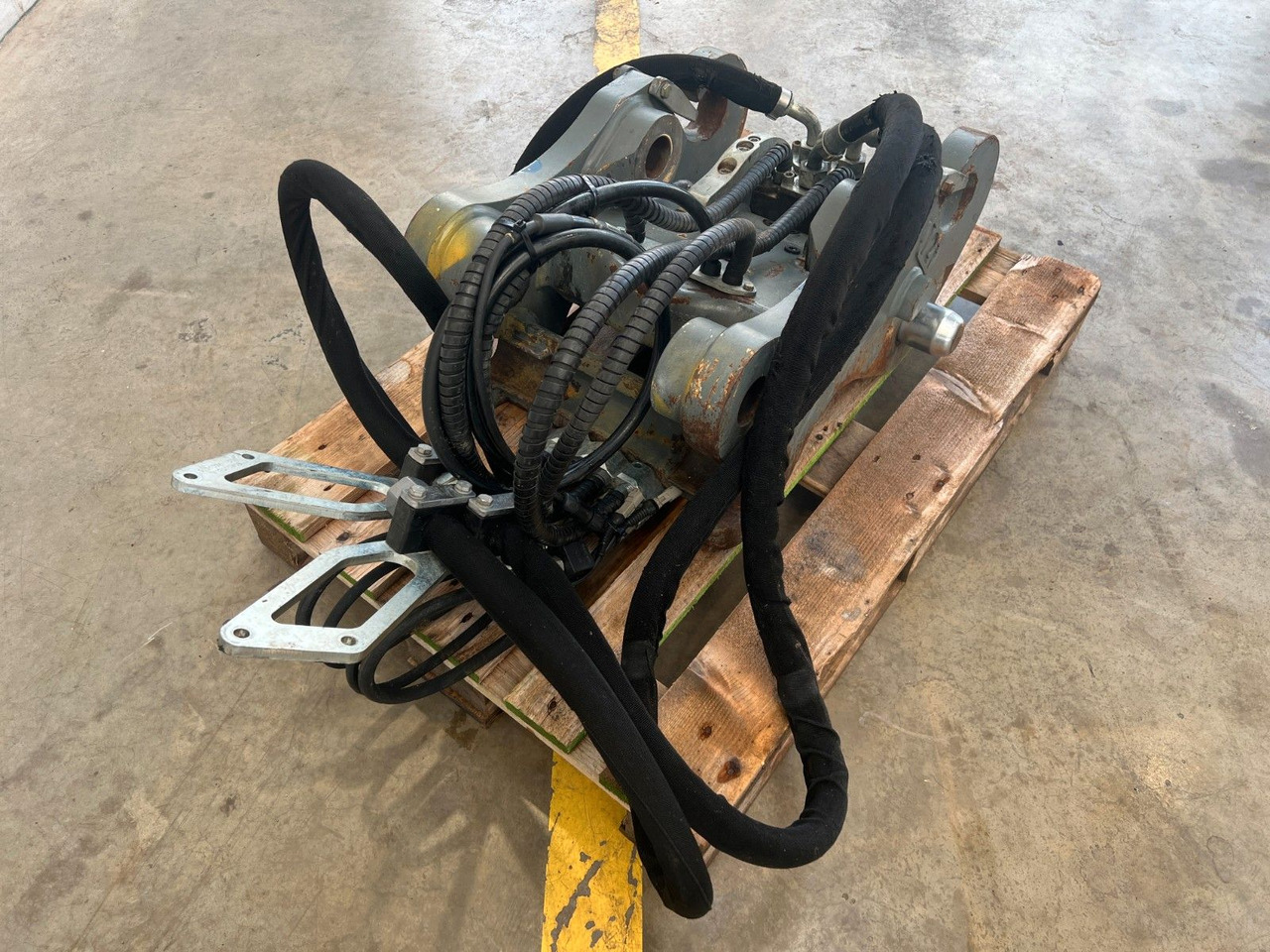 Liebherr SW48 Likufix Schnellwechsler / 2018 - Quick coupler: picture 5 Liebherr SW48 Likufix Schnellwechsler / 2018 - Quick coupler: picture 5