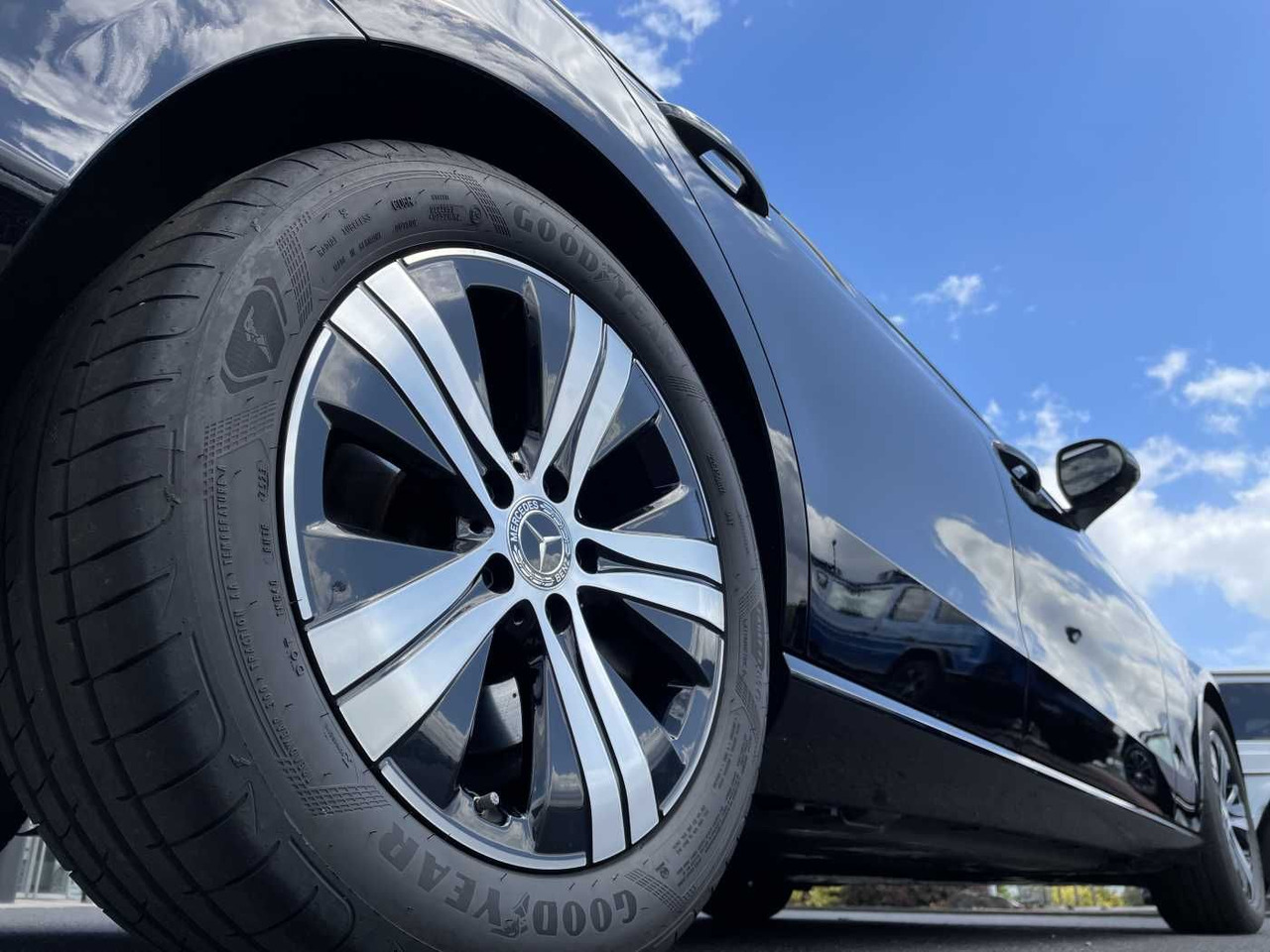 Mercedes-Benz C 180 9G Avantgarde Memory+Distr+ 360°+Keyless+L - Sedan: picture 5 Mercedes-Benz C 180 9G Avantgarde Memory+Distr+ 360°+Keyless+L - Sedan: picture 5