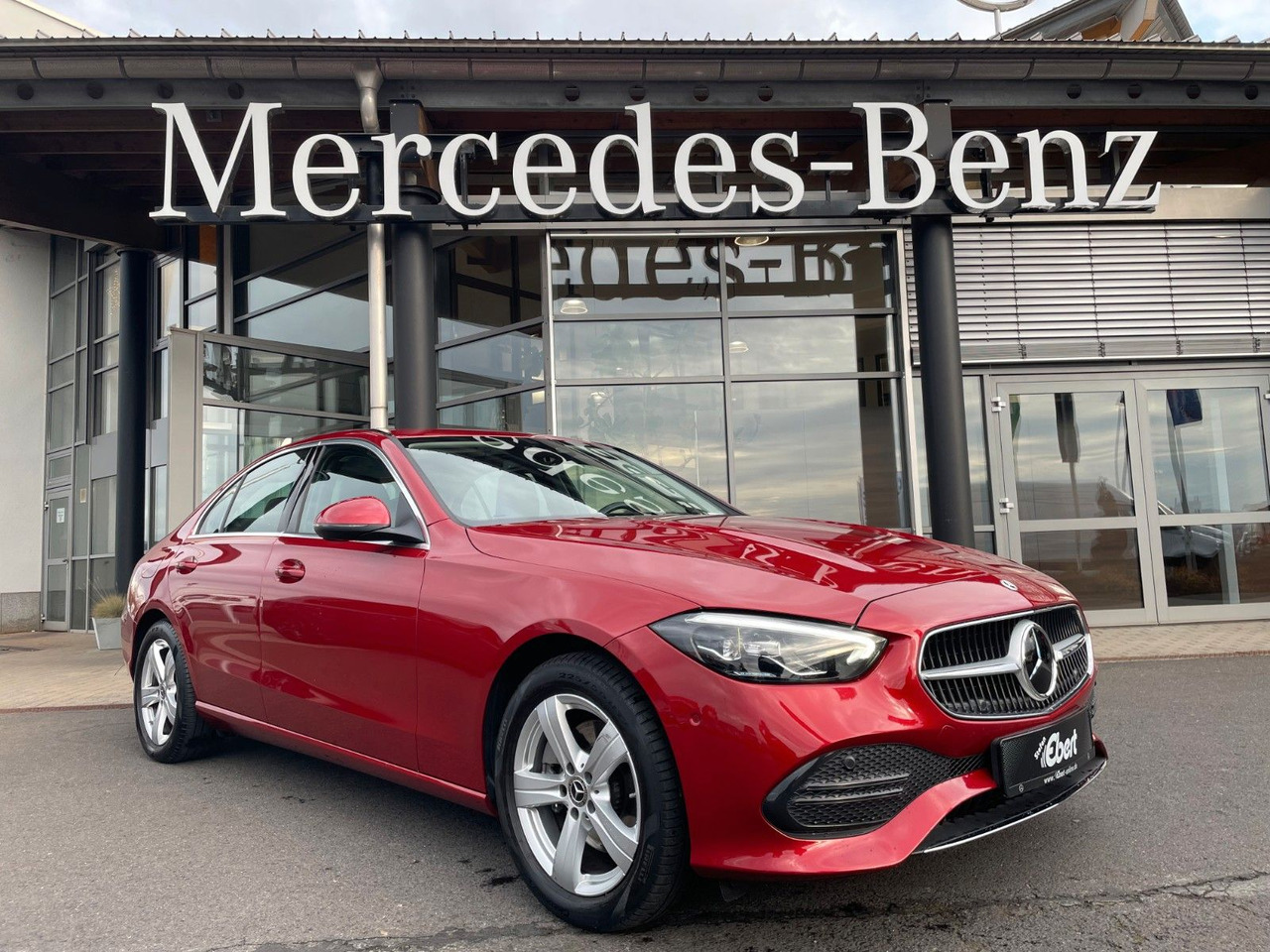 Mercedes-Benz C 220 d AVANTGARDE AHK+HUD+DISTR+R-Kamera+Carpla - Sedan: picture 1 Mercedes-Benz C 220 d AVANTGARDE AHK+HUD+DISTR+R-Kamera+Carpla - Sedan: picture 1