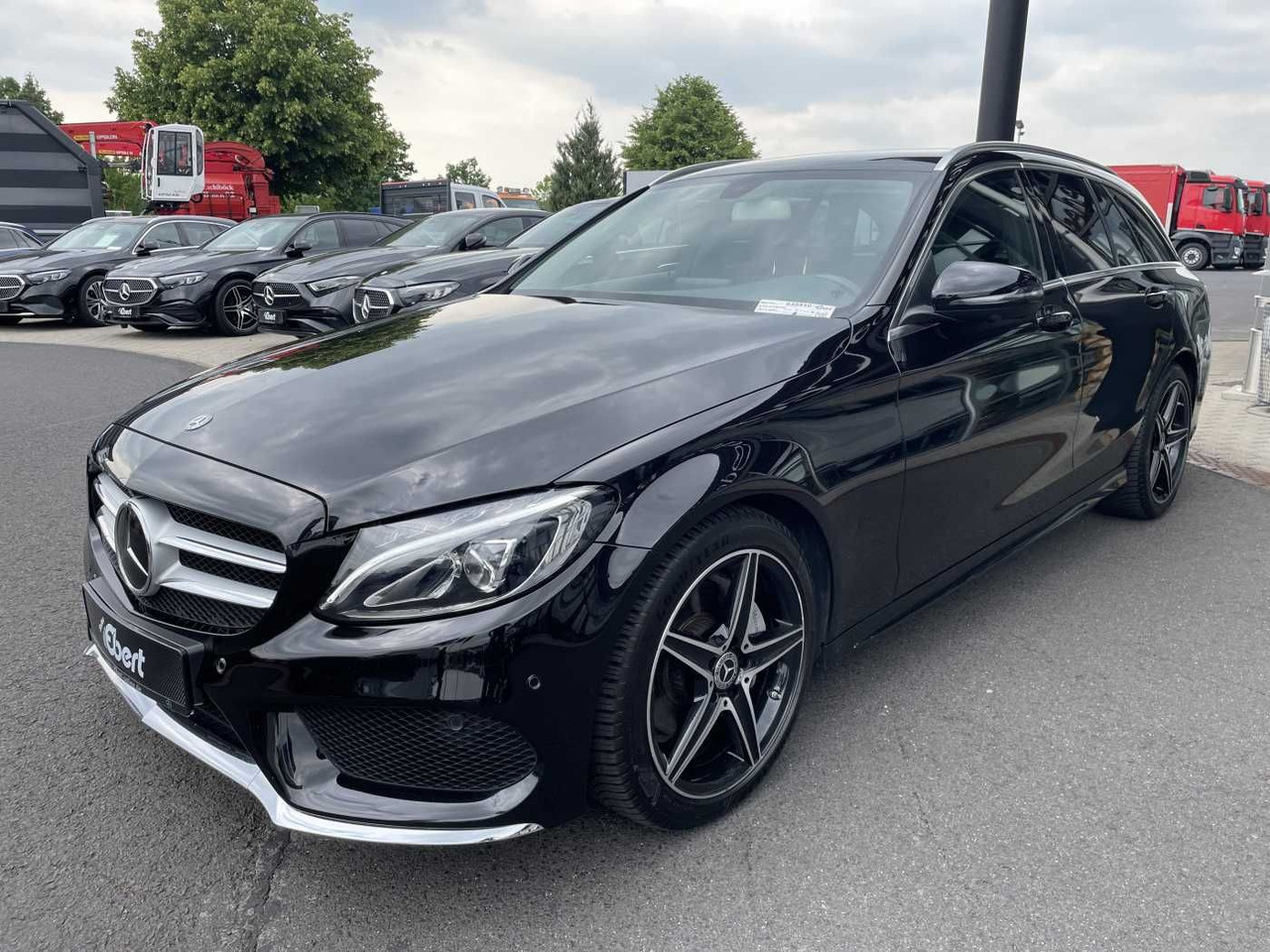 Mercedes-Benz C 220 d T 9G AMG AHK+360°+DISTR+El. Heckklappe - Car: picture 2 Mercedes-Benz C 220 d T 9G AMG AHK+360°+DISTR+El. Heckklappe - Car: picture 2