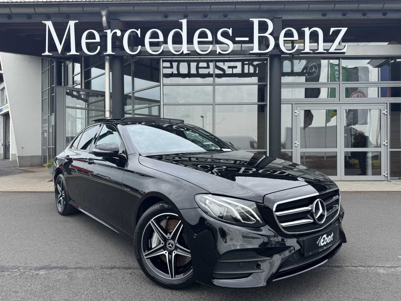 Mercedes-Benz E 300de 9G AMG+Pano+Memory+Ambiente+RFK+Night - Sedan: picture 1 Mercedes-Benz E 300de 9G AMG+Pano+Memory+Ambiente+RFK+Night - Sedan: picture 1