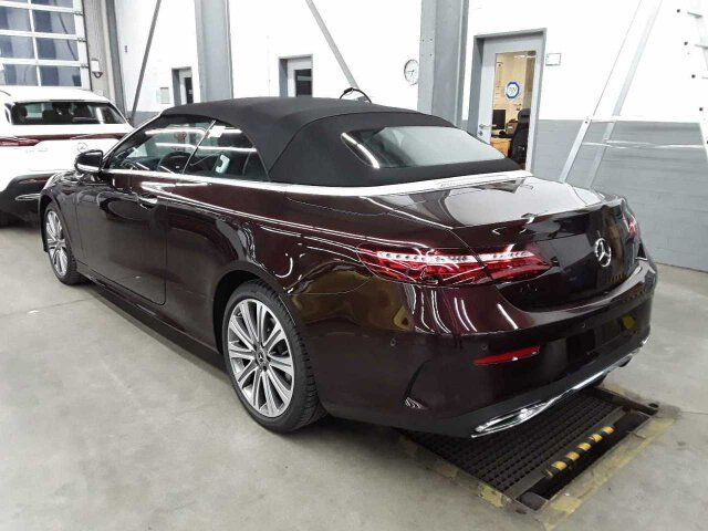 Mercedes-Benz E 400d Cabrio VOLL+AMG+Massage+Distr+Burm - Car: picture 4 Mercedes-Benz E 400d Cabrio VOLL+AMG+Massage+Distr+Burm - Car: picture 4