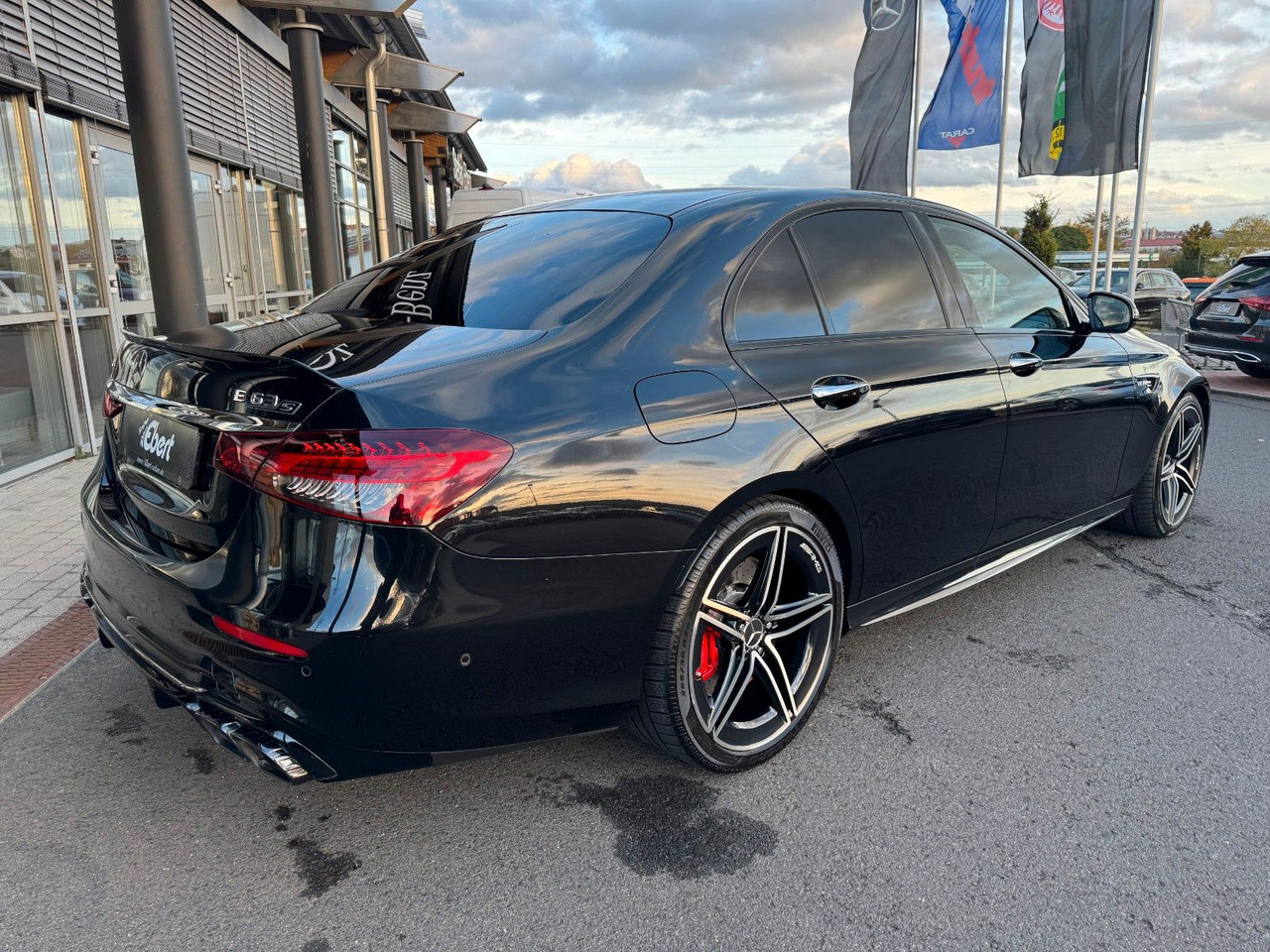 Mercedes-Benz E 63 AMG S Pano+Burm+AirM+HUD+360+uvm. - Sedan: picture 4 Mercedes-Benz E 63 AMG S Pano+Burm+AirM+HUD+360+uvm. - Sedan: picture 4