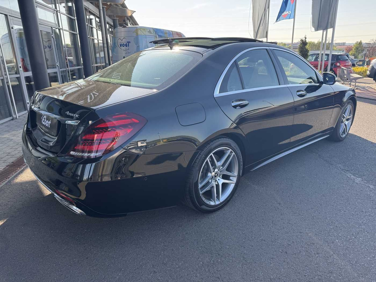 Mercedes-Benz S 400d 4M AMG+Pano+Burm+Distr+Massage+ HUD - Sedan: picture 4 Mercedes-Benz S 400d 4M AMG+Pano+Burm+Distr+Massage+ HUD - Sedan: picture 4