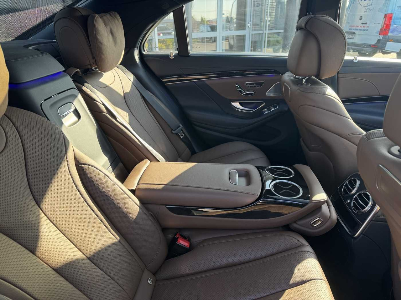Mercedes-Benz S 400d 4M AMG+Pano+Burm+Distr+Massage+ HUD - Sedan: picture 5 Mercedes-Benz S 400d 4M AMG+Pano+Burm+Distr+Massage+ HUD - Sedan: picture 5