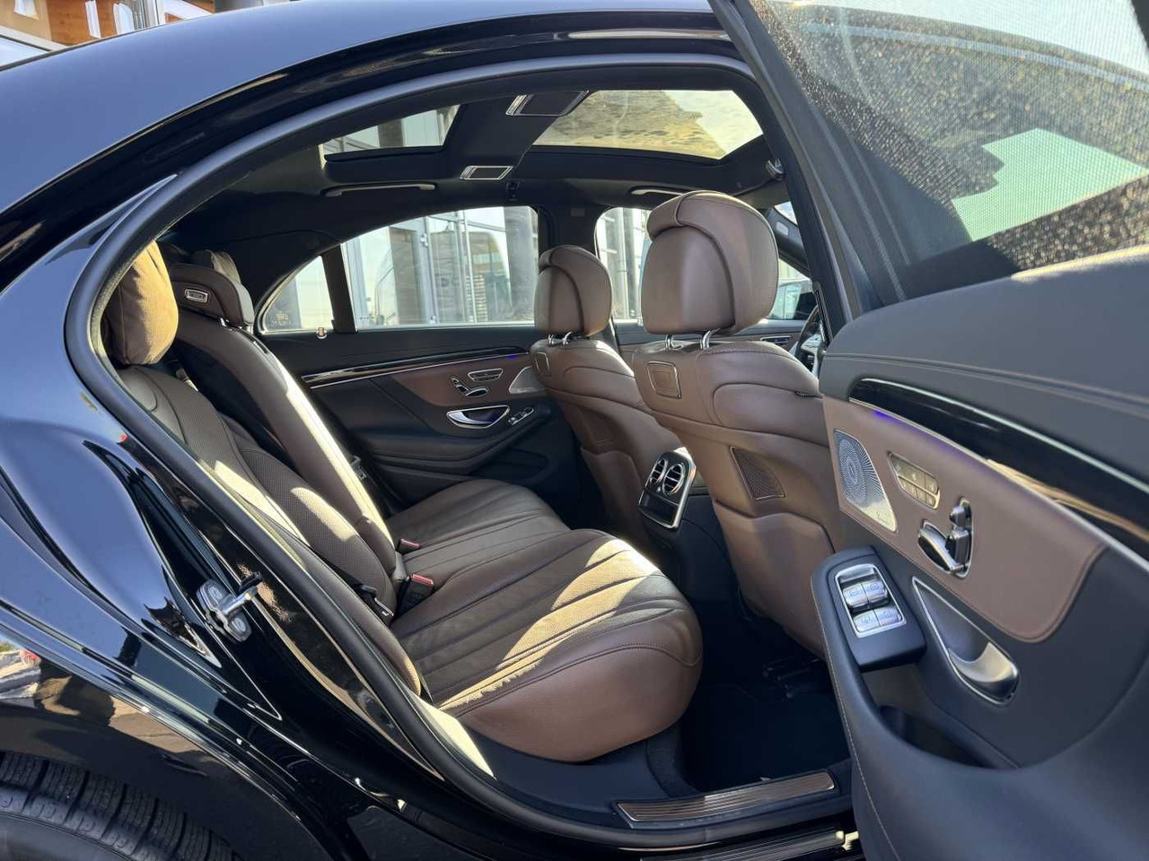 Mercedes-Benz S 400d 4M AMG+Pano+Burm+Distr+Massage+ HUD - Sedan: picture 4 Mercedes-Benz S 400d 4M AMG+Pano+Burm+Distr+Massage+ HUD - Sedan: picture 4