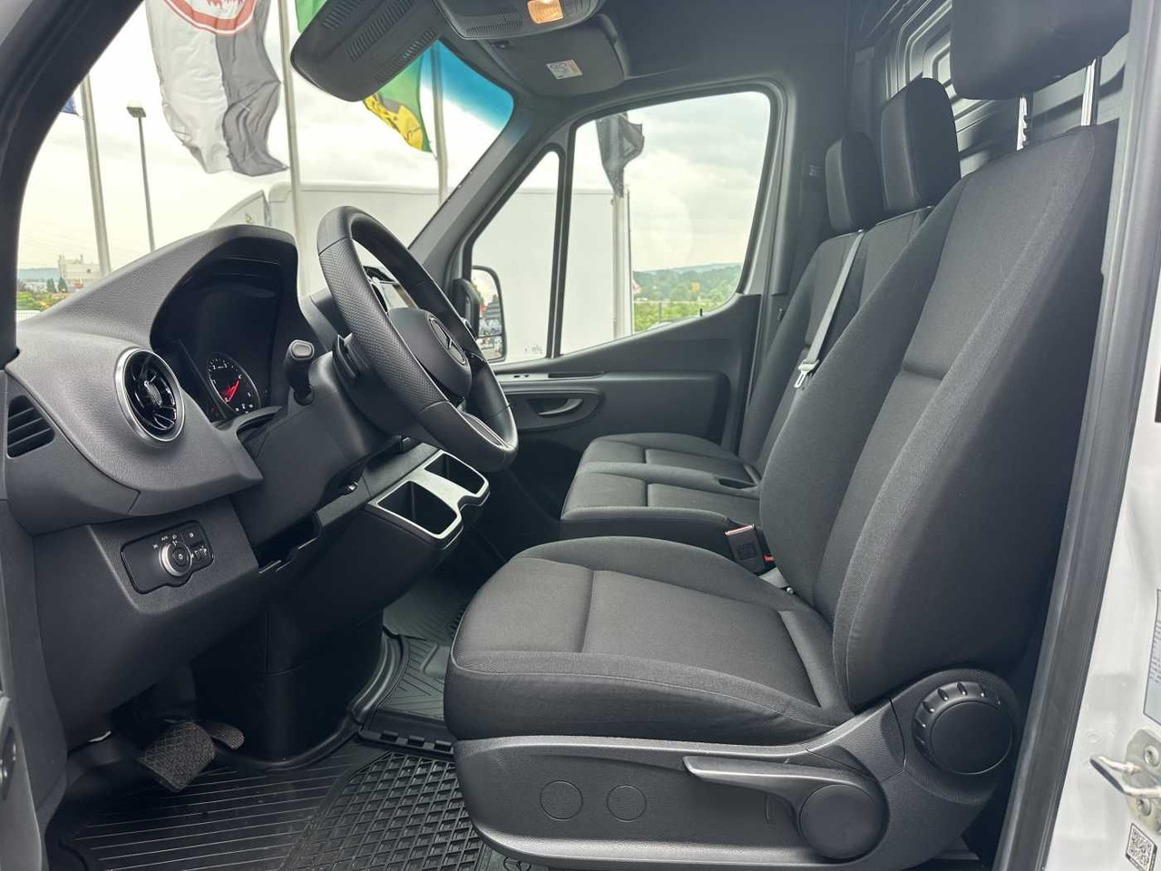 Panel van Mercedes-Benz Sprinter 317 CDI 4325 9G AHK Klima Kamera MBUX: picture 10