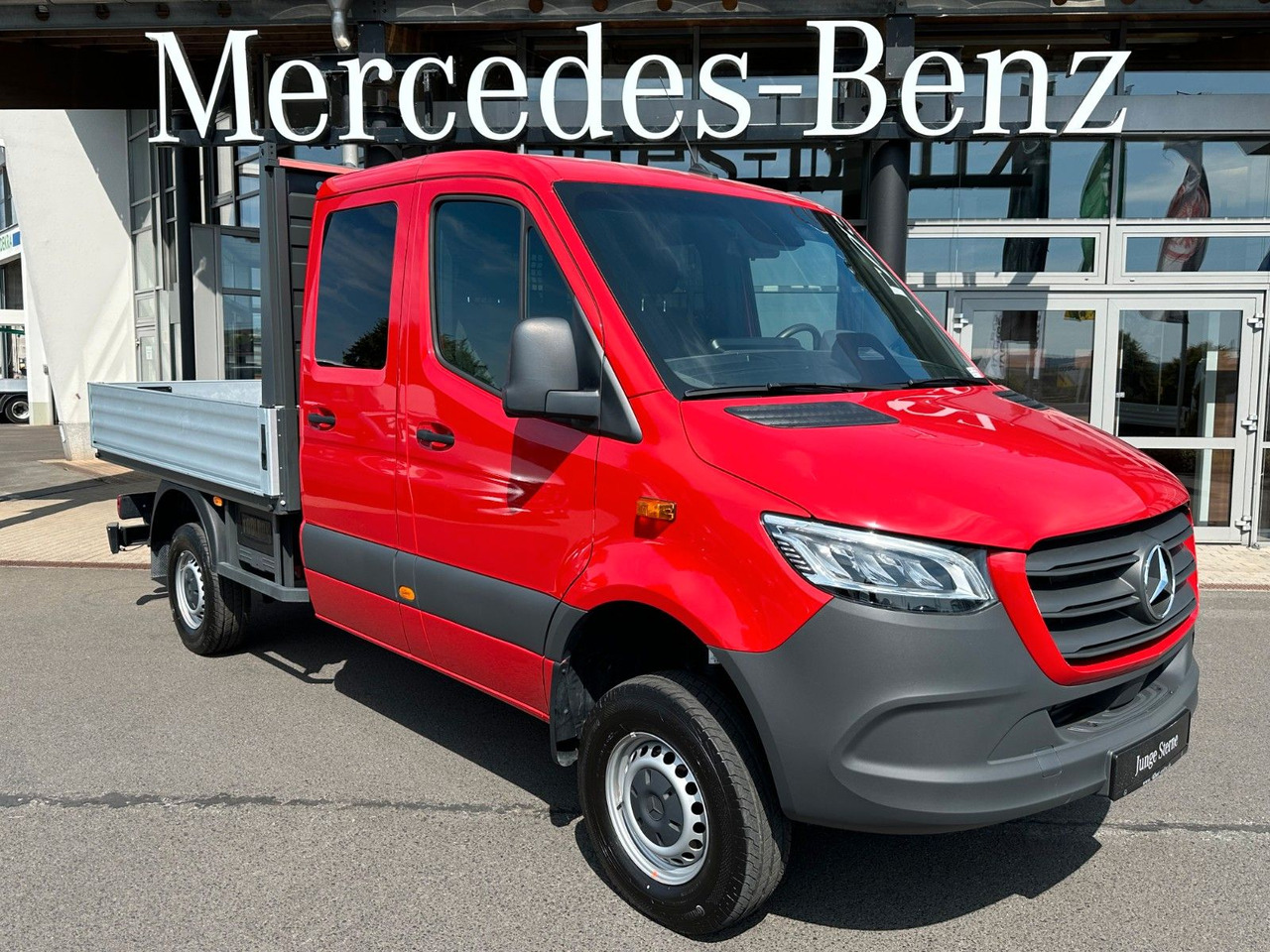 Mercedes-Benz Sprinter 319 CDI 4x4 DoKa Klima AHK3,5to - Open body delivery van, Combi van: picture 1 Mercedes-Benz Sprinter 319 CDI 4x4 DoKa Klima AHK3,5to - Open body delivery van, Combi van: picture 1