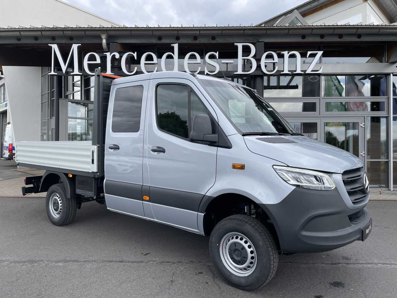 Mercedes-Benz Sprinter 319 CDI 4x4 DoKa Klima Stdheiz AHK LED - Open body delivery van: picture 1 Mercedes-Benz Sprinter 319 CDI 4x4 DoKa Klima Stdheiz AHK LED - Open body delivery van: picture 1
