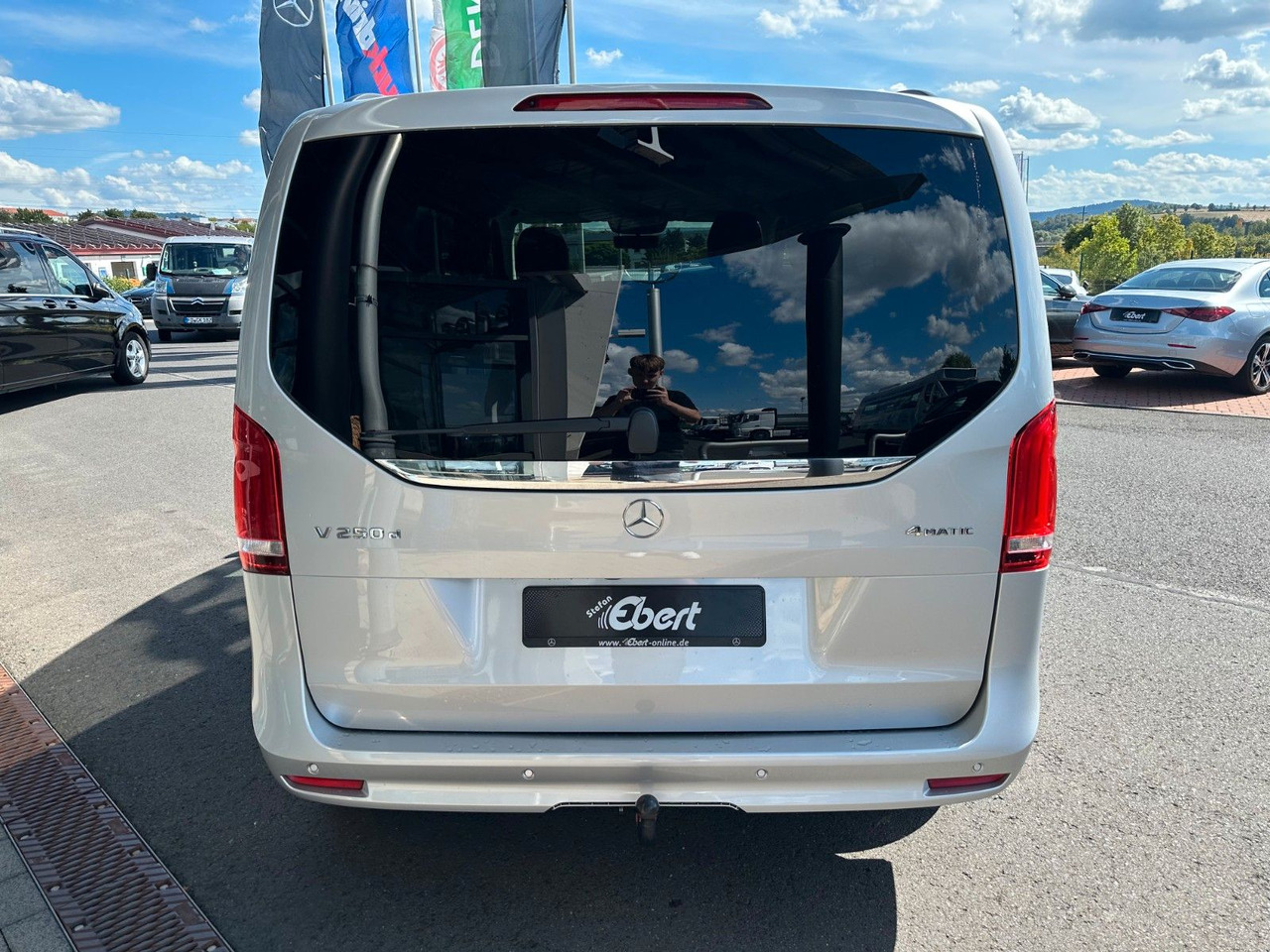 Mercedes-Benz V 250 EDITION 4MATIC Kompakt Liege-Paket AHK2,5t - Passenger van: picture 5 Mercedes-Benz V 250 EDITION 4MATIC Kompakt Liege-Paket AHK2,5t - Passenger van: picture 5