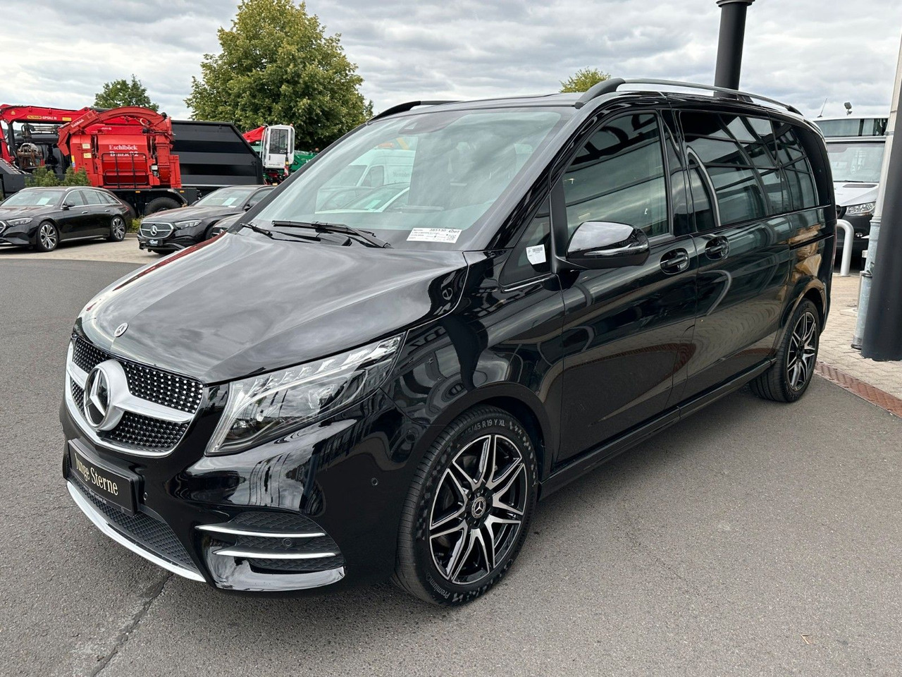 Mercedes-Benz V 250 d EDITION AMG Kompakt ILS elektr Türen - Passenger van: picture 3 Mercedes-Benz V 250 d EDITION AMG Kompakt ILS elektr Türen - Passenger van: picture 3