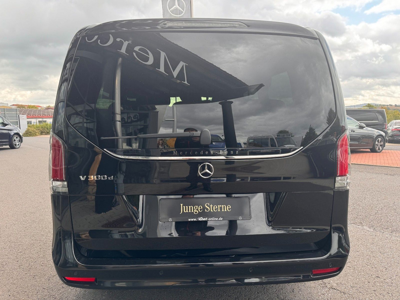 Mercedes-Benz V 300 d AVANTGARDE Extralang 360Kamera Standheiz - Passenger van: picture 5 Mercedes-Benz V 300 d AVANTGARDE Extralang 360Kamera Standheiz - Passenger van: picture 5