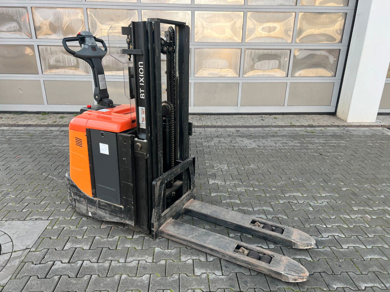 Toyota SPE 125 L / nur 382h ! / Hochhubwagen / 3.350mm - Other machinery: picture 2 Toyota SPE 125 L / nur 382h ! / Hochhubwagen / 3.350mm - Other machinery: picture 2