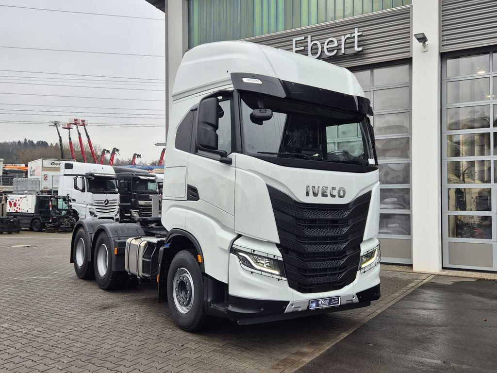 Iveco X-Way AS440X57TZ/P ON+ 6x4 Intarder 2xBett - Tractor unit: picture 2 Iveco X-Way AS440X57TZ/P ON+ 6x4 Intarder 2xBett - Tractor unit: picture 2