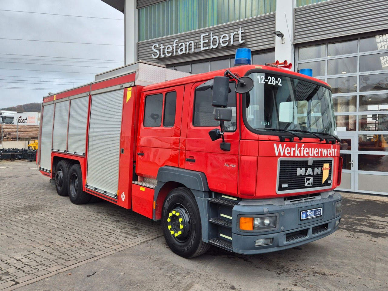 MAN FE 26.360 LF 8 Löschfahrzeug - Truck: picture 2 MAN FE 26.360 LF 8 Löschfahrzeug - Truck: picture 2