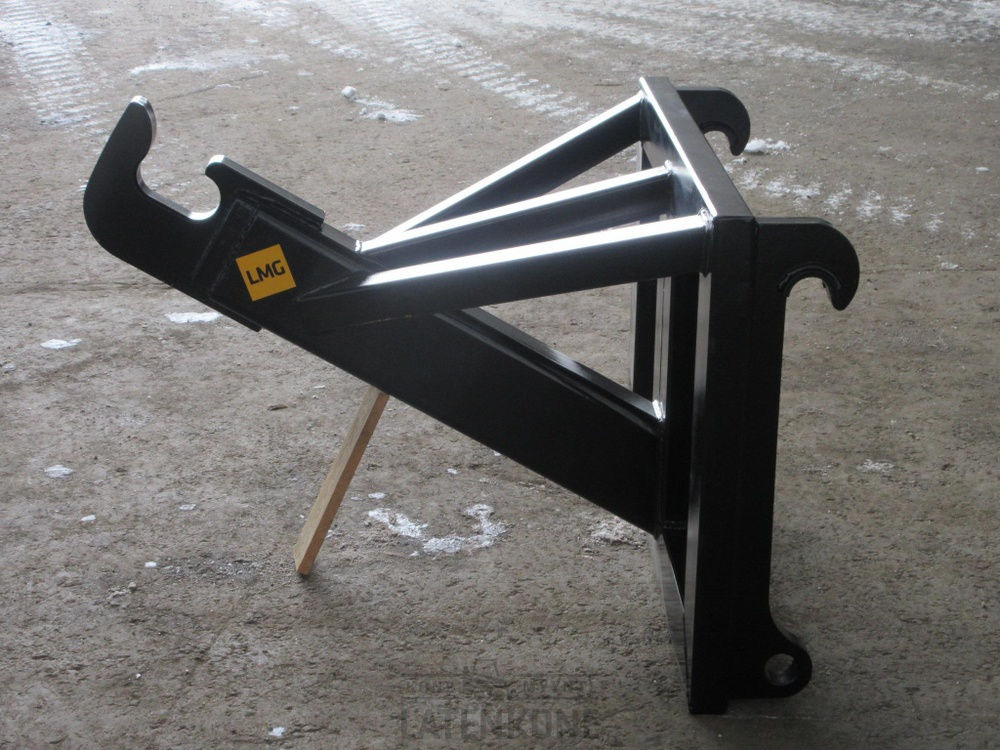 LMG Vaihtolavan siirtolaite Volvo BM - Attachment for Construction machinery: picture 4 LMG Vaihtolavan siirtolaite Volvo BM - Attachment for Construction machinery: picture 4