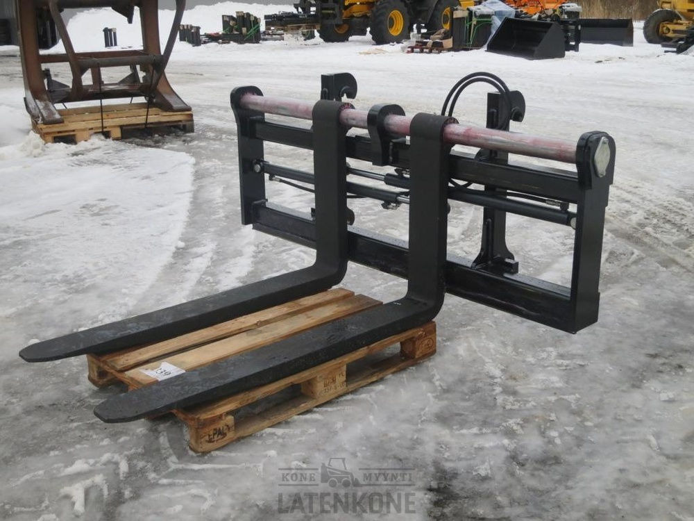 Volvo Hydrauliset trukkipiikit 8000kg 2000mm/1500mm PIN Volvo BM - Forks for Construction machinery: picture 3 Volvo Hydrauliset trukkipiikit 8000kg 2000mm/1500mm PIN Volvo BM - Forks for Construction machinery: picture 3