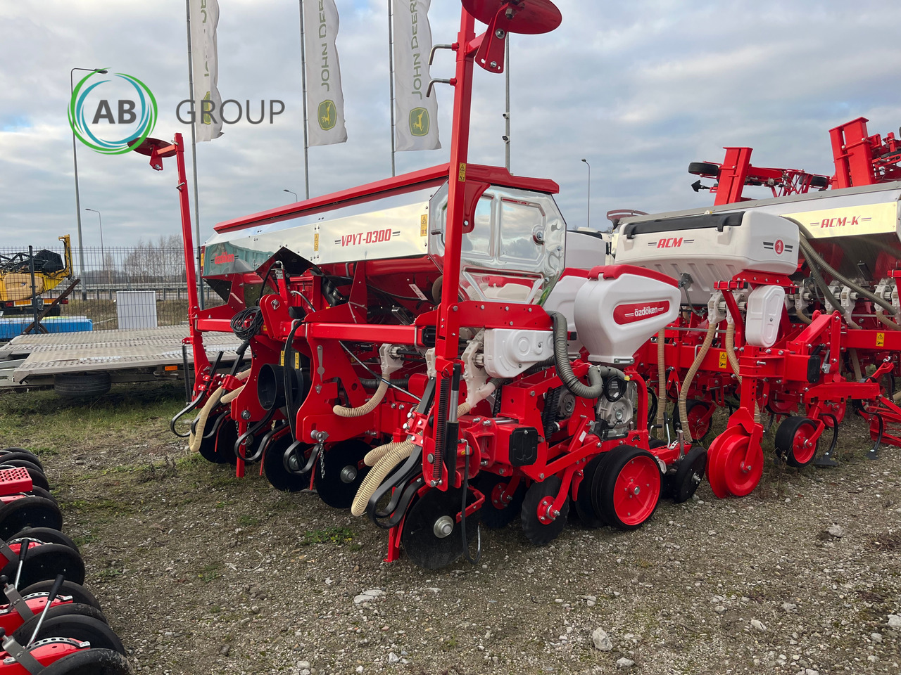 Siewnik do kukurydzy 6-rzędowy VPYT-D300 na ramie półteleskopowej z nawożeniem wgłębnym - Precision sowing machine: picture 1 Siewnik do kukurydzy 6-rzędowy VPYT-D300 na ramie półteleskopowej z nawożeniem wgłębnym - Precision sowing machine: picture 1